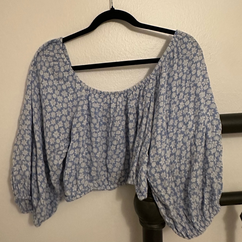 American Eagle Outfitters Blue Floral Blouse